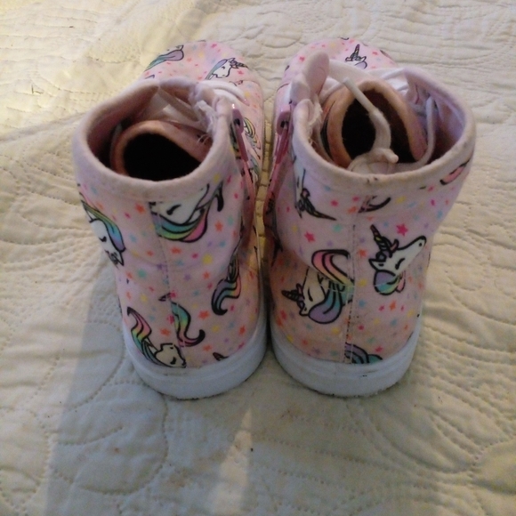 Unicorn high top shoes with side zipper - Picture 6 of 6